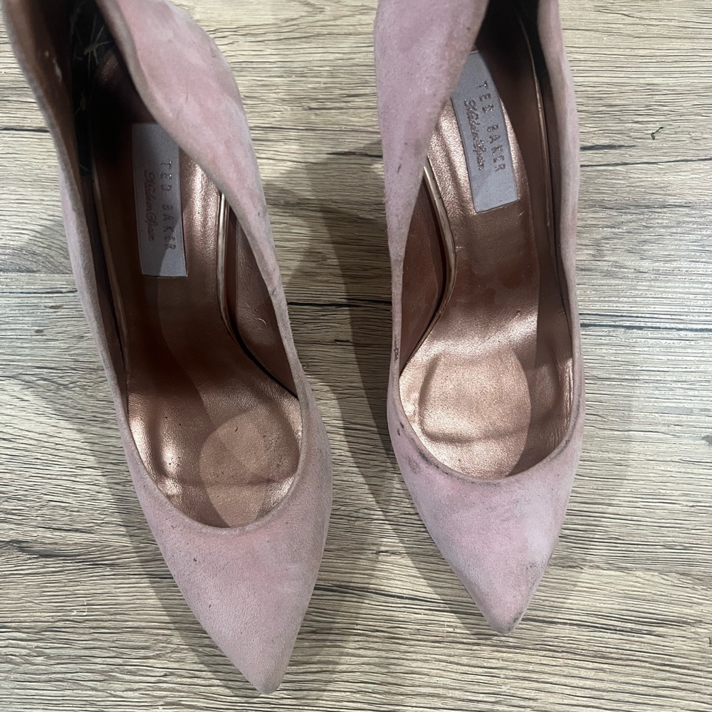 Ted Baker Pink Savio Suede Pointed Pumps Heels - Picture 2 of 7